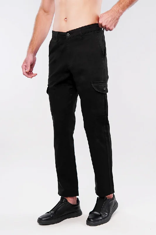 Shop now and save up to 40% on men’s wardrobe essentials. Straight Cargo Pants - Black Shop now and save up to 40% on men’s wardrobe essentials. Straight Cargo Pants - Black