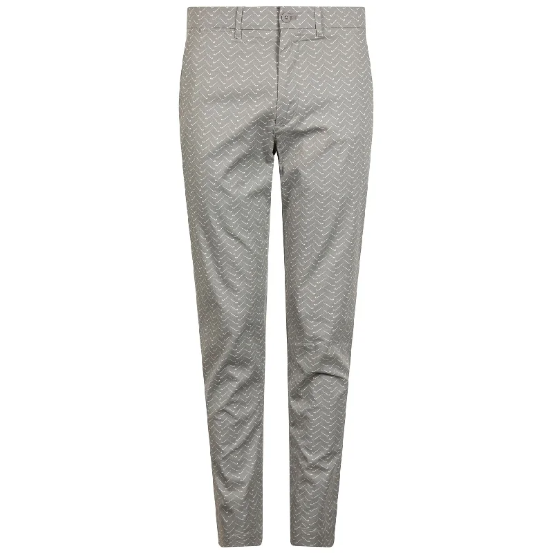 Don’t miss these deals – men’s fashion essentials for less. Tailored Fit Club-Herringbone Chino Pants Peak Grey Ensten Herringbone - SS24 Don’t miss these deals – men’s fashion essentials for less. Tailored Fit Club-Herringbone Chino Pants Peak Grey Ensten Herringbone - SS24