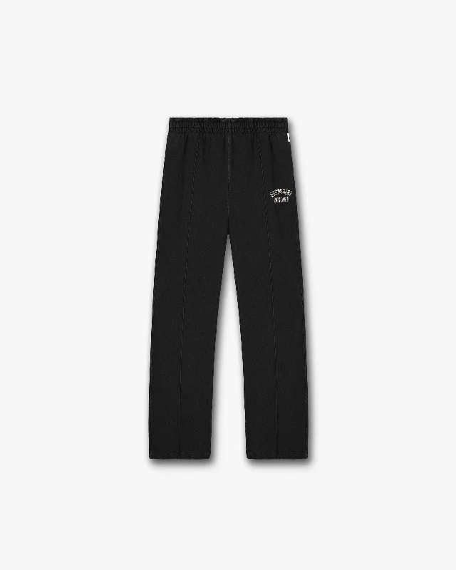Flash sale alert! Shop fashion-forward clothing at discounted prices. England Applique Sweatpant - Jet Black Flash sale alert! Shop fashion-forward clothing at discounted prices. England Applique Sweatpant - Jet Black