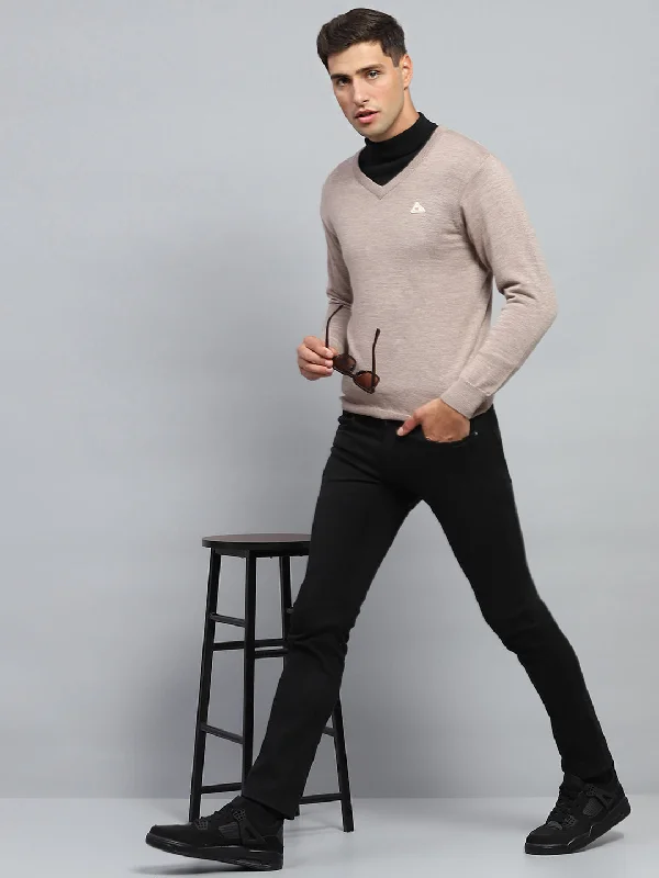 Shop stylish, comfortable men’s clothing at discounted prices. Men Beige Solid V Neck Full Sleeve Pullover Shop stylish, comfortable men’s clothing at discounted prices. Men Beige Solid V Neck Full Sleeve Pullover