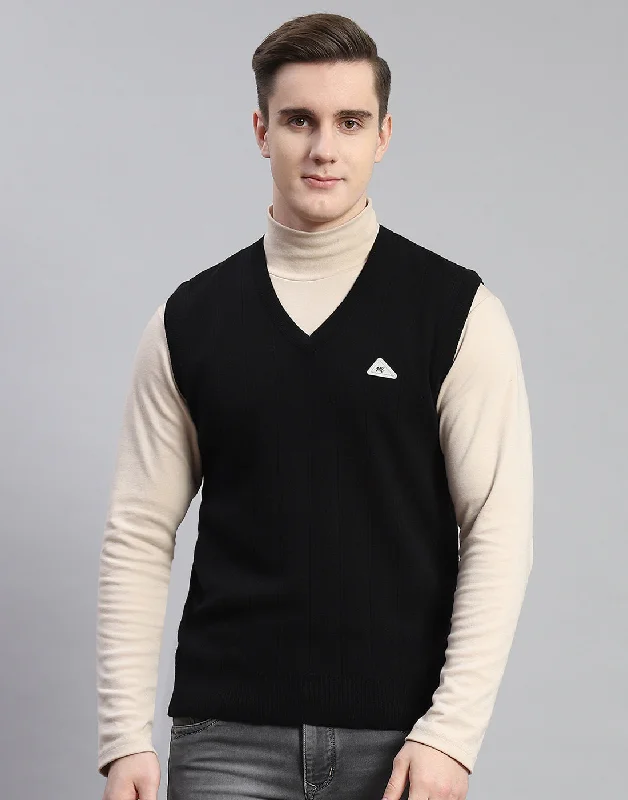 Buy more, save more –  Men Black Solid V Neck Sleeveless Sweater