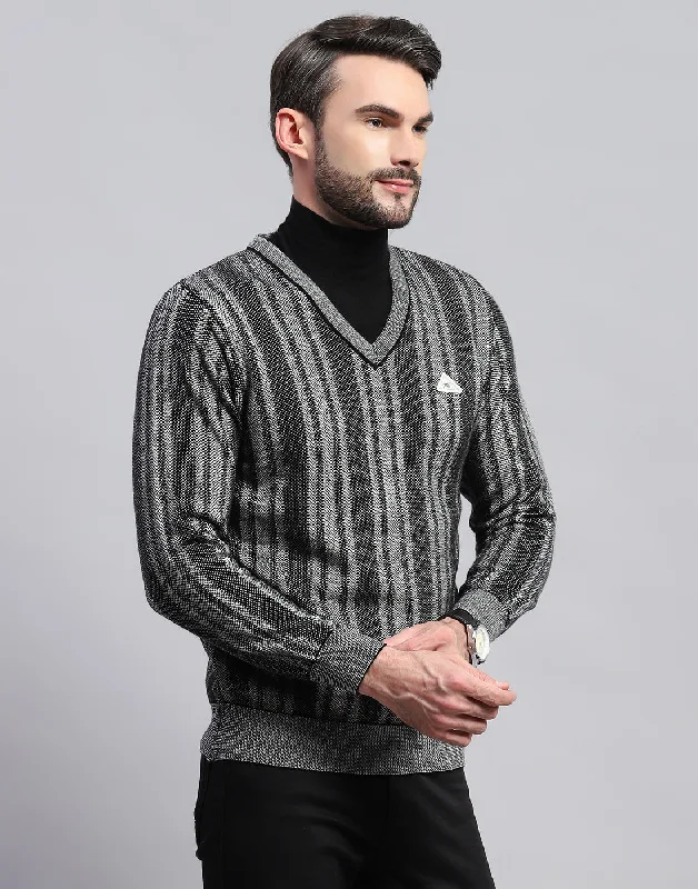 Flash discounts on men’s clothing – Don’t miss out! Men Black Stripe V Neck Full Sleeve Pullover Flash discounts on men’s clothing – Don’t miss out! Men Black Stripe V Neck Full Sleeve Pullover