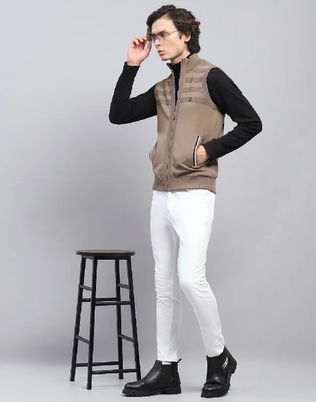 Look your best with exclusive savings on men’s fashion. Men Brown Solid Mock Neck Sleeveless Sweater Look your best with exclusive savings on men’s fashion. Men Brown Solid Mock Neck Sleeveless Sweater