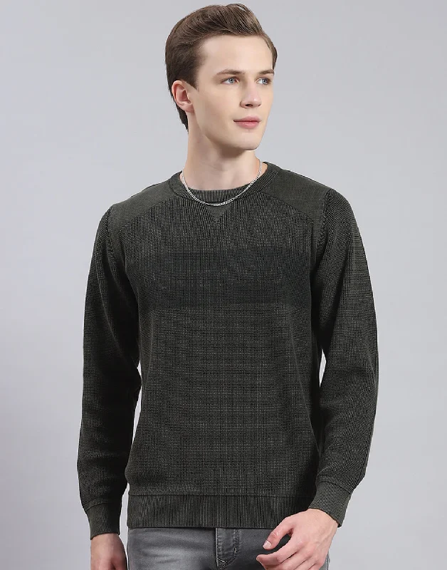 Shop now for fresh styles at discounted prices. Men Green Self Design Round Neck Full Sleeve Sweater Shop now for fresh styles at discounted prices. Men Green Self Design Round Neck Full Sleeve Sweater