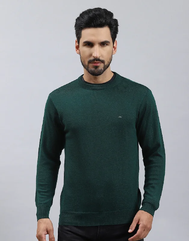 Enjoy exclusive discounts.  Men Green Solid Round Neck Full Sleeve Pullover