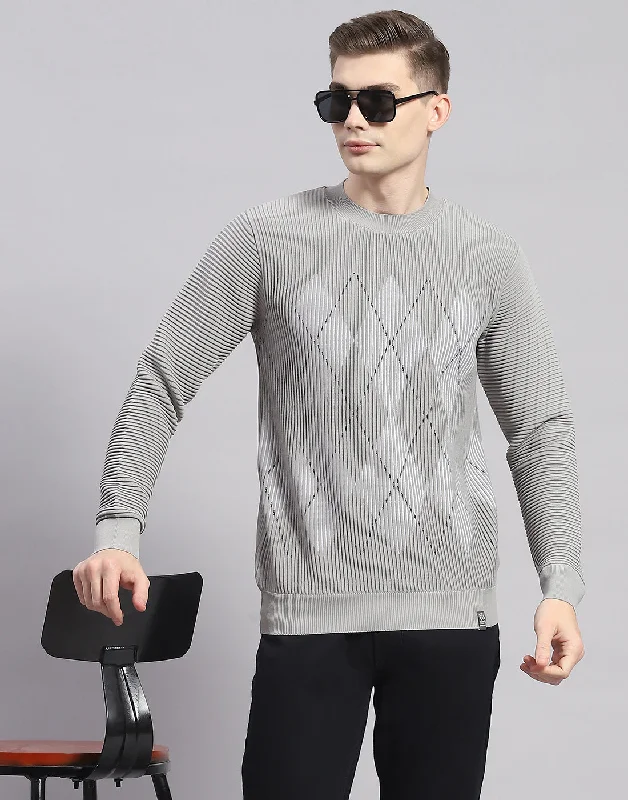 Get ready for your next season with amazing savings on all clothing. Men Grey Printed Round Neck Full Sleeve Pullover Get ready for your next season with amazing savings on all clothing. Men Grey Printed Round Neck Full Sleeve Pullover