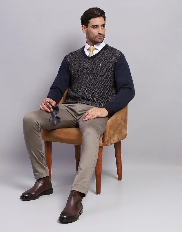 Shop the hottest fashion trends for less – deals you can’t miss. Men Navy Blue Self Design V Neck Full Sleeve Pullover Shop the hottest fashion trends for less – deals you can’t miss. Men Navy Blue Self Design V Neck Full Sleeve Pullover