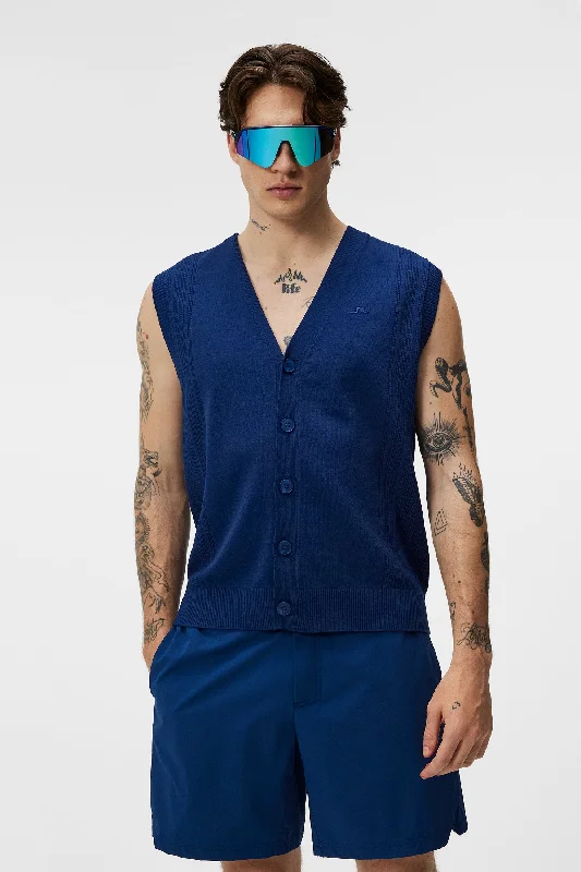 Get the latest styles in clothing – Shop now for unbeatable deals. Markus Knitted Vest Get the latest styles in clothing – Shop now for unbeatable deals. Markus Knitted Vest