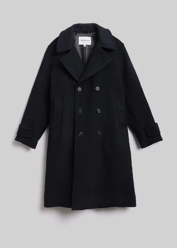 Flash discounts – men’s clothing essentials for less.  The Anchorage Overcoat