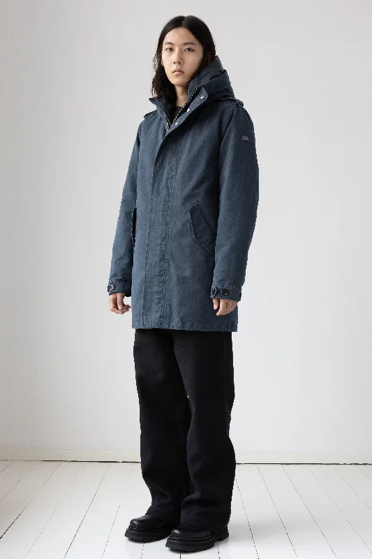 Don’t miss out – huge discounts on men’s trendy styles.  COTTON PARKA IVU