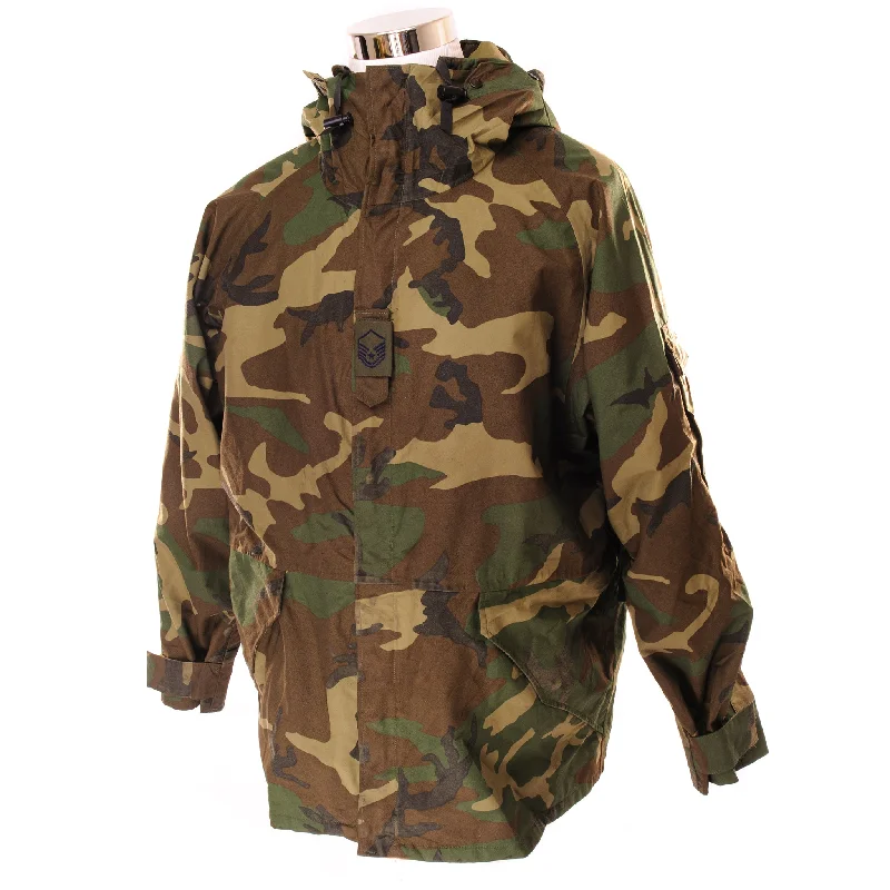 Shop stylish clothing for less – Great deals this week only.  VINTAGE USAF ECWCS PARKA 1992 SIZE LARGE REGULAR GORE TEX