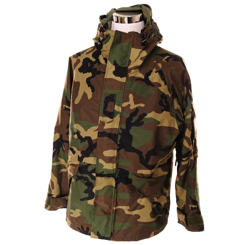 Get trendy clothes for less – Big savings on fashion basics!  VINTAGE US ARMY GORETEX WOODLAND CAMO ECWCS PARKA 2002 SIZE LARGE SHORT