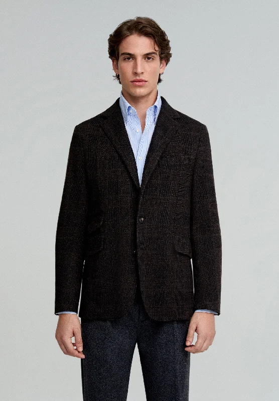 Shop now and save up to 40% on men’s wardrobe essentials.  COUNTRY BLAZER