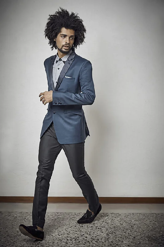Save more with our buy-more, save-more deals on men’s fashion.  Classic Tuxedo Jacket - Houdini