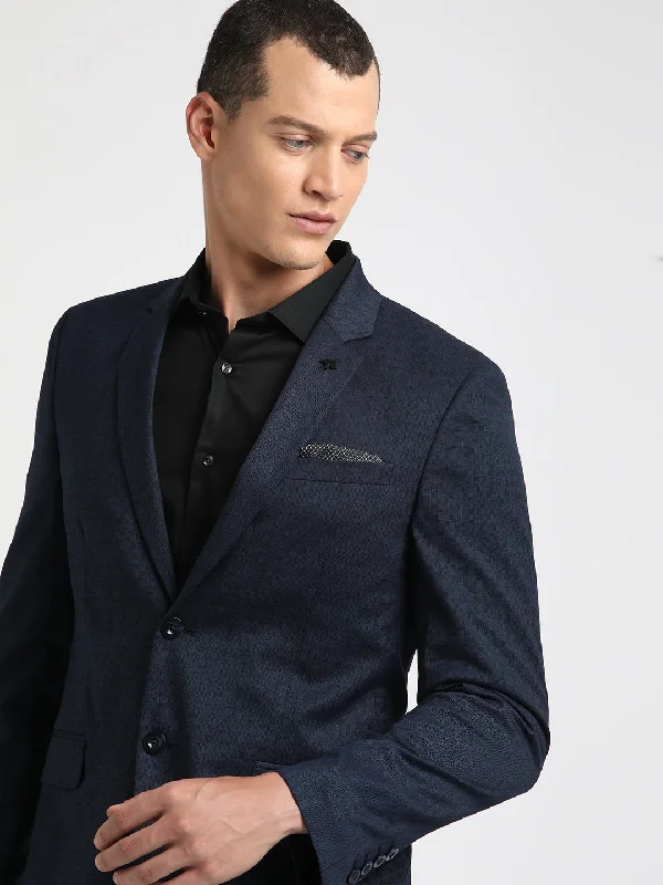 Save on trendy clothing for every season –Shoppers get exclusive deals.  Eras