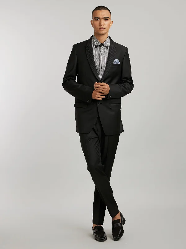 Upgrade your look with stylish, affordable men’s clothing. Pinstriped Blazer - Dario Upgrade your look with stylish, affordable men’s clothing. Pinstriped Blazer - Dario