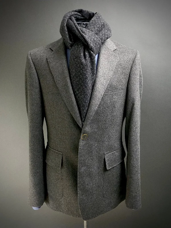 Exclusive offers on the latest clothing styles for men . Pure Cashmere (Ing LORO PIANA & C.) Doeskin Grey Blazer. Exclusive offers on the latest clothing styles for men . Pure Cashmere (Ing LORO PIANA & C.) Doeskin Grey Blazer.