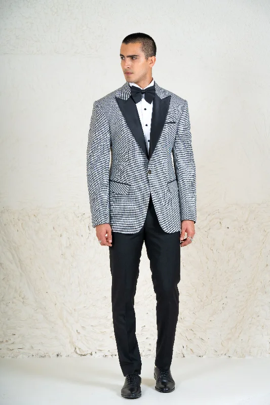 Discover new arrivals in clothing – Affordable styles for every occasion. Black Tuxedo Blazer Discover new arrivals in clothing – Affordable styles for every occasion. Black Tuxedo Blazer