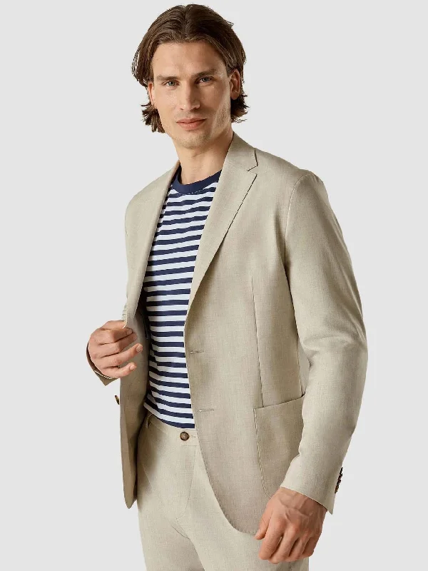 Shop affordable clothing for every season – Big savings this weekend only!  Tech Linen Blazer Sandshell