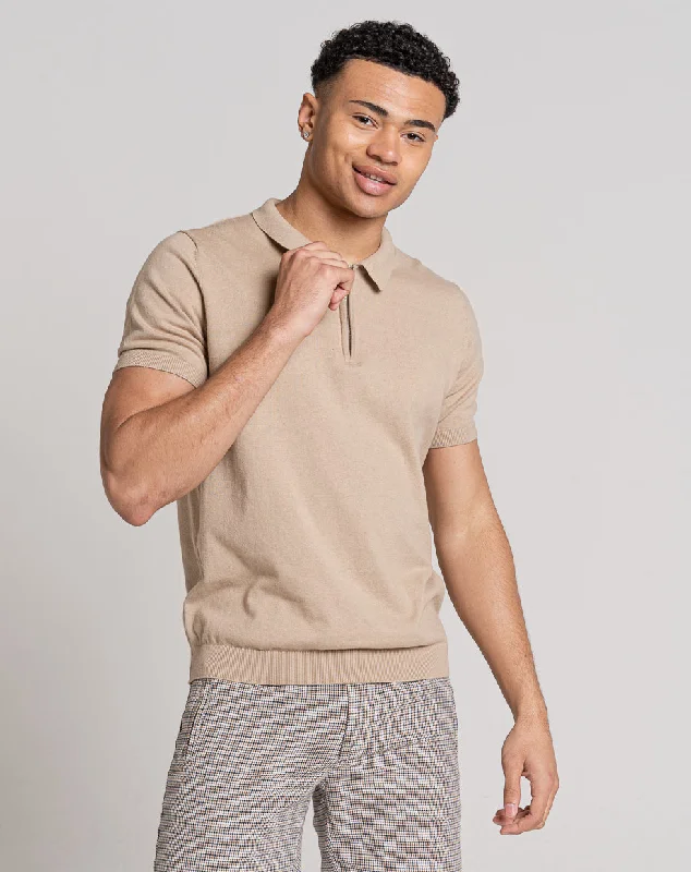 Get the latest trends in men’s clothing – huge savings inside. ESSENTIAL SHORT SLEEVE ZIP POLO TOP | LIGHT STONE MARL Get the latest trends in men’s clothing – huge savings inside. ESSENTIAL SHORT SLEEVE ZIP POLO TOP | LIGHT STONE MARL