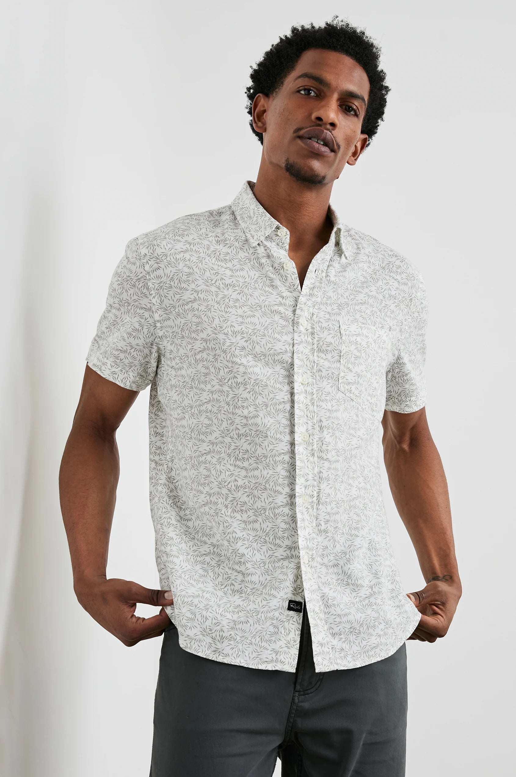 Save on stylish, high-quality clothing for every occasion – RAILS | Carson | Crop Circle White Save on stylish, high-quality clothing for every occasion – RAILS | Carson | Crop Circle White
