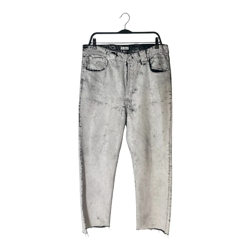 Flash sale on trendy clothing – Limited time offers available online. WILLY CHAVARRIA/Pants/L/Denim/WHT/SAMPLE PAINTED WHITE JEANS Flash sale on trendy clothing – Limited time offers available online. WILLY CHAVARRIA/Pants/L/Denim/WHT/SAMPLE PAINTED WHITE JEANS