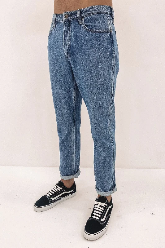 Flash sale: Save big on men's clothing this weekend! Eazy Straight Jean Stone Ride Flash sale: Save big on men's clothing this weekend! Eazy Straight Jean Stone Ride