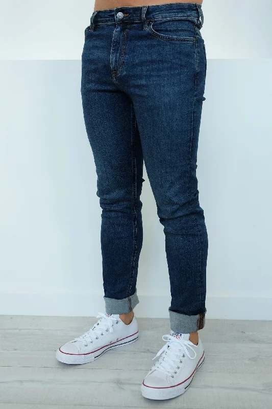 Shop the best fashion at prices you can’t beat. R2 Slim & Narrow Jean Atlantis Blue Shop the best fashion at prices you can’t beat. R2 Slim & Narrow Jean Atlantis Blue