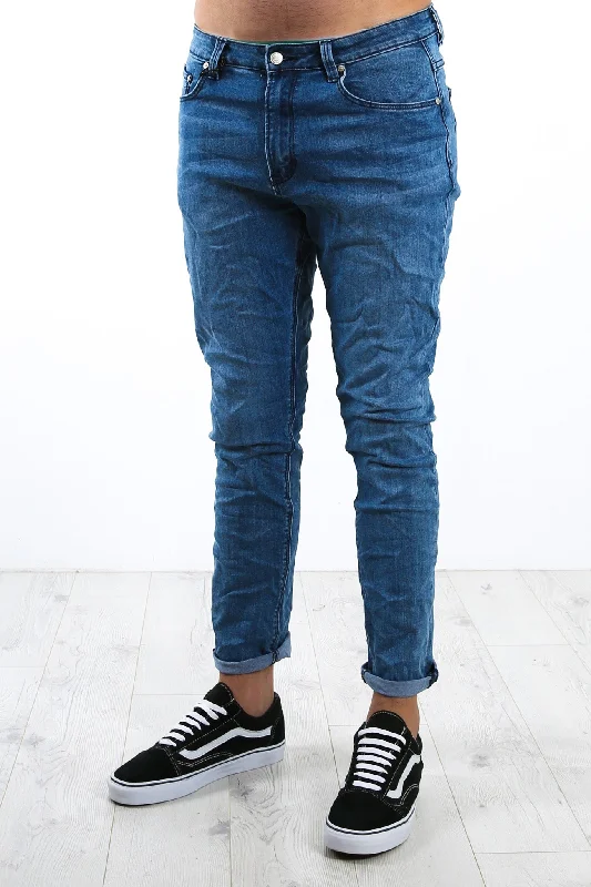 Final clearance: Men’s clothing items up to 70% off!  The Tapered Slim Jean Stoweaway Wash