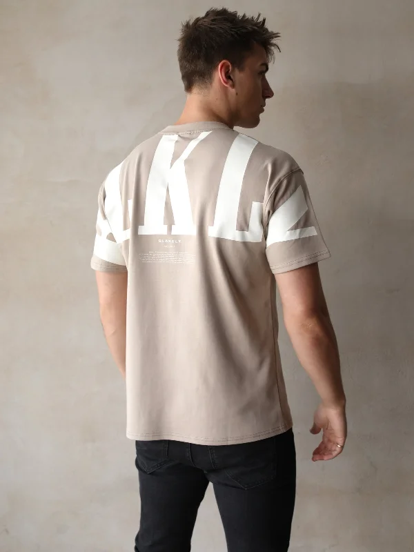 Time to upgrade your wardrobe – shop men’s fashion on sale. BLKLY Relaxed T-Shirt - Tan Time to upgrade your wardrobe – shop men’s fashion on sale. BLKLY Relaxed T-Shirt - Tan