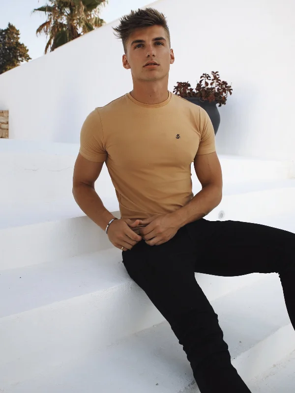New season, new deals – shop men's clothing now!  Nicol T-Shirt - Gold