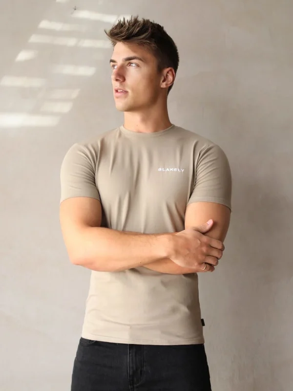 Find your perfect fit at the best prices – Clothing deals now on sale. Series T-Shirt - Washed Khaki Find your perfect fit at the best prices – Clothing deals now on sale. Series T-Shirt - Washed Khaki