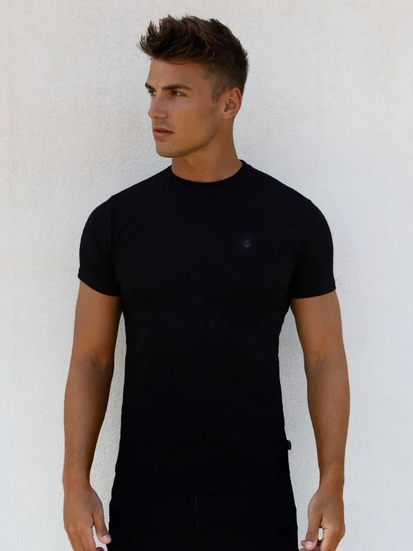 Shop trendy clothing at amazing prices – exclusive deals!  Milo T-Shirt - Black