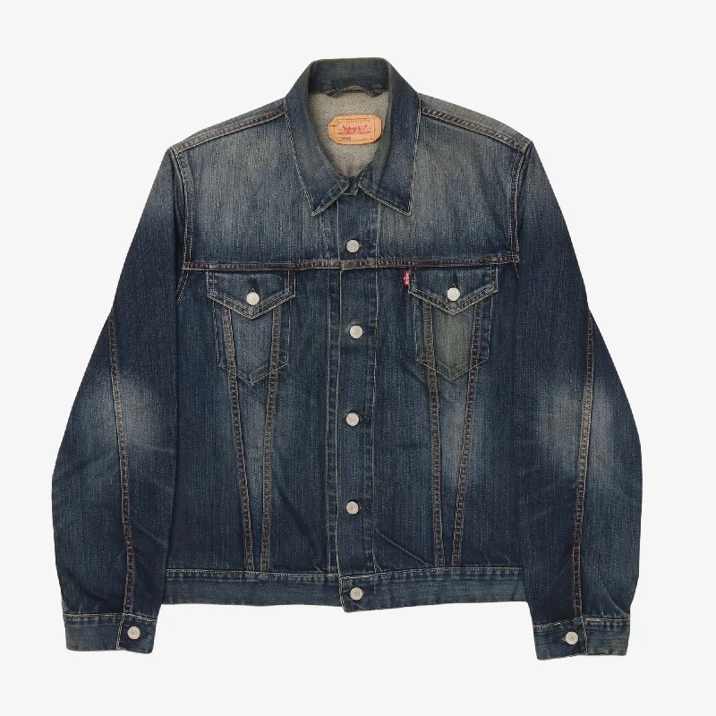 Save more with bundle deals on men’s fashion items.  Lot 70500 Denim Jacket