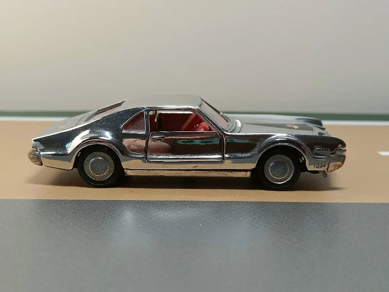 High-quality toy cars 264 Oldsmobile Toronado silver plated (Auto-Pilen copy)