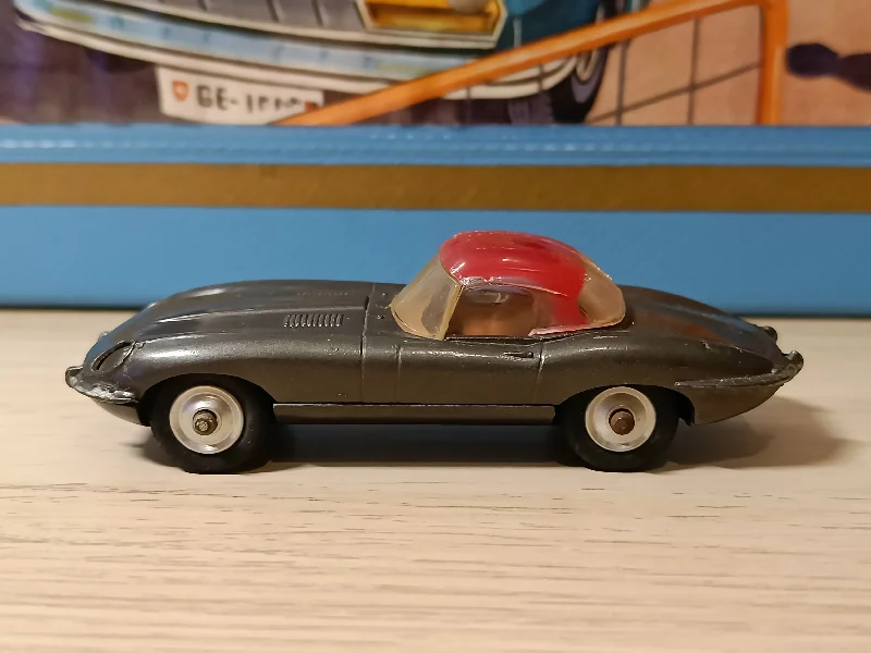 Fun toy cars307 Jaguar E Type in dark grey with original top 1