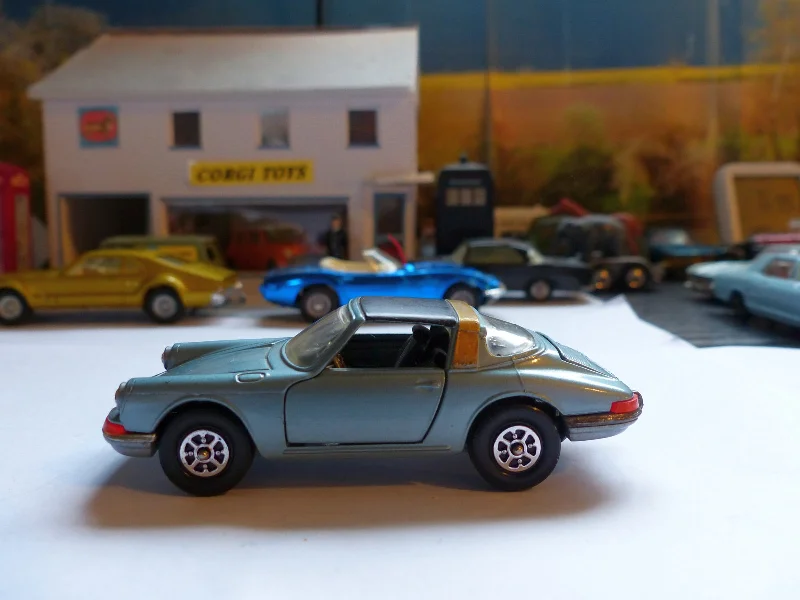 Fun toy cars382 Porsche 911S Targa with original box (1)