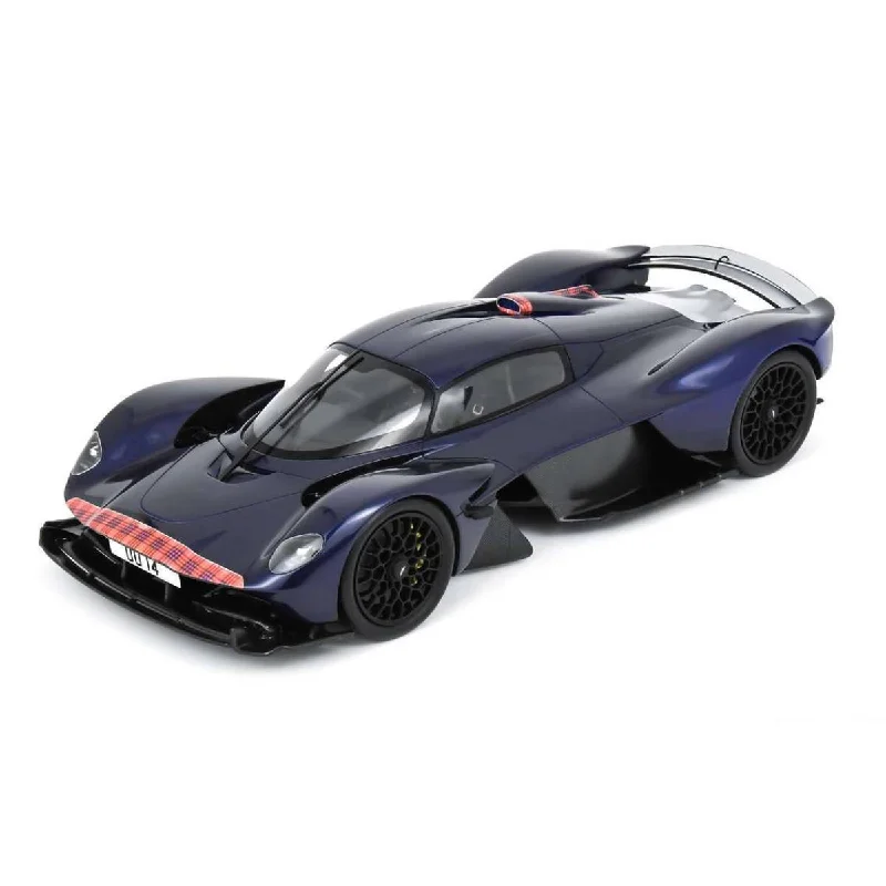 Fun toy carsAston Martin Valkyrie 2021 - 1:18 Scale Resin Model Car