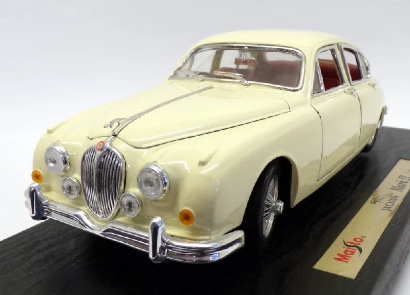 Realistic toy carsMaisto 1/18 Scale Model Car 31833 - 1959 Jaguar Mark 2 - Cream