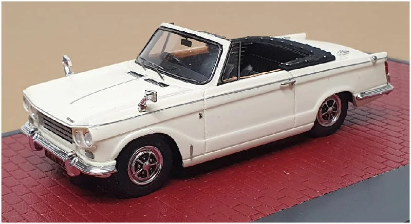 High-quality materials toys Matrix 1/43 Scale MX41902-031 - 1968-71 Triumph Vitesse MkII Convertible - White High-quality materials toys Matrix 1/43 Scale MX41902-031 - 1968-71 Triumph Vitesse MkII Convertible - White