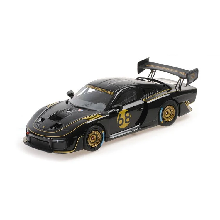 Fun toy carsPorsche 935/19 - 2020 - Black w/ Gold Stripes - 1:18 Model Car