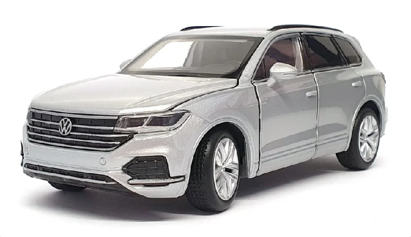 Enthusiastic toysTayumo 1/32 Scale Diecast 32135015 - Volkswagen Touareg - Silver