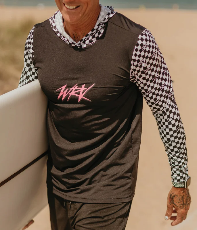 Shop the latest men’s styles at unbelievable prices.  Checker Hooded L/S Lycra