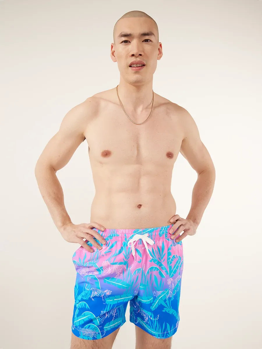 Time to shop! Men’s clothing deals you can’t resist. Chubbies 5.5-Inch The Hydrofoils Swim Trunks - Bright Pink Time to shop! Men’s clothing deals you can’t resist. Chubbies 5.5-Inch The Hydrofoils Swim Trunks - Bright Pink
